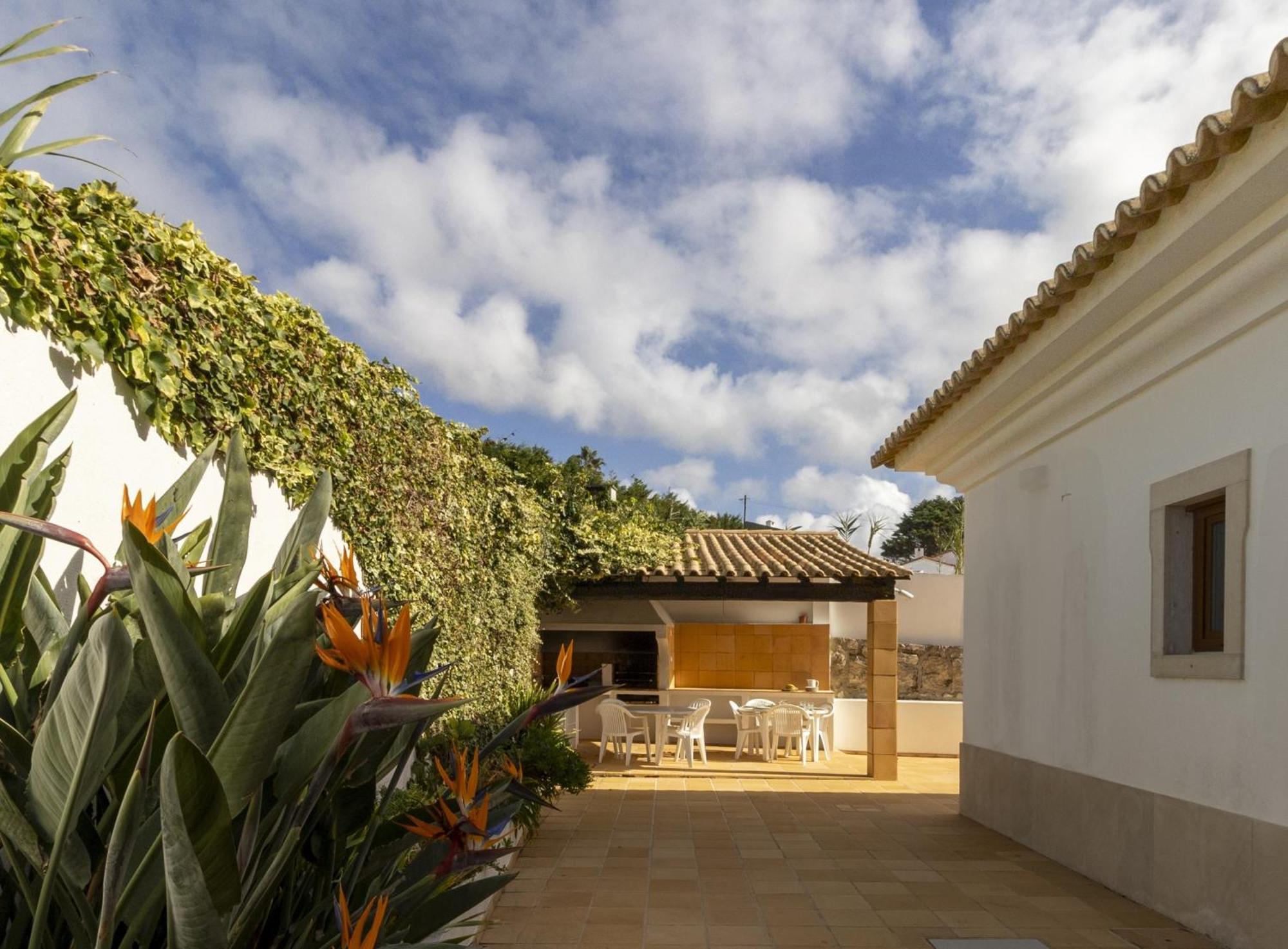 Colares Beach House, Pool Child Friendly Bagian luar foto